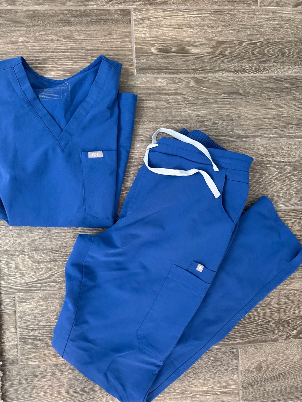 Figs royal blue scrub set